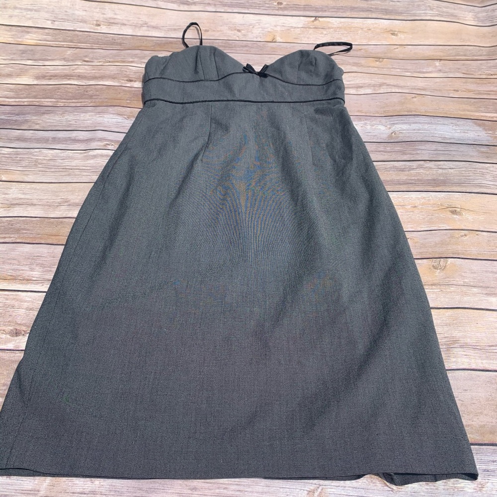 Dress - Picture 3 of 4